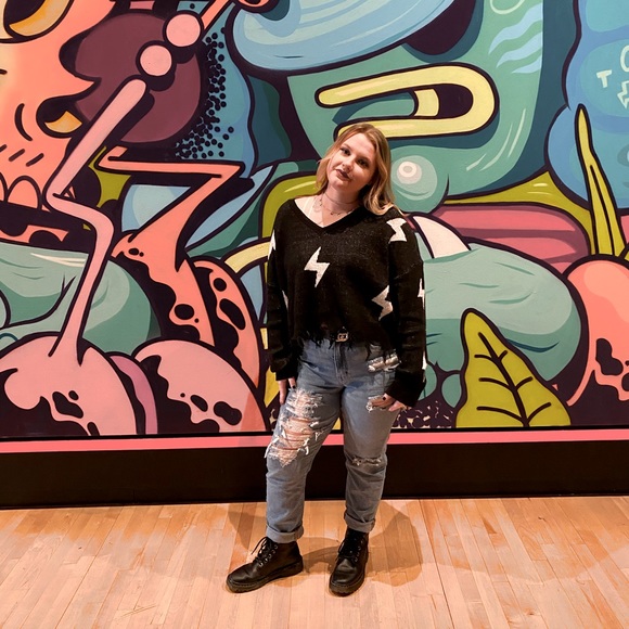 Meet your Posher, Abby - Picture 1 of 1